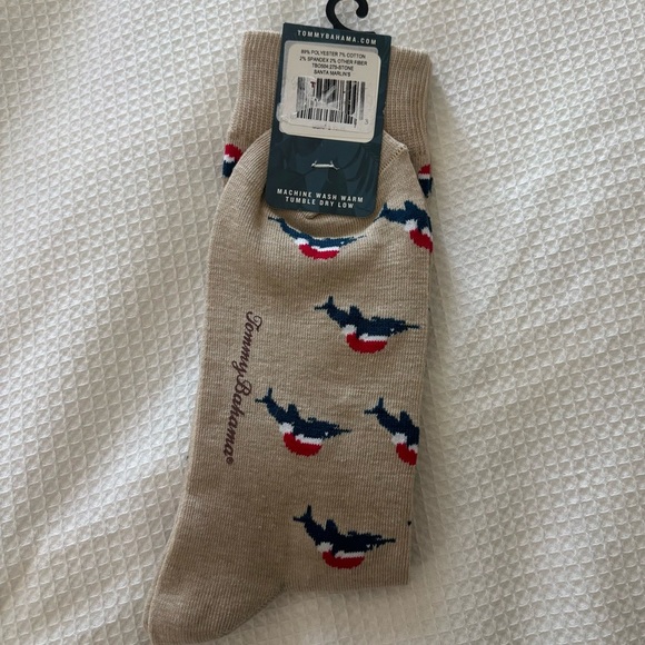 NWT Tommy Bahama Men's Tan Santa Marlins Dolphin Dress Socks Christmas OS funny - Picture 2 of 4
